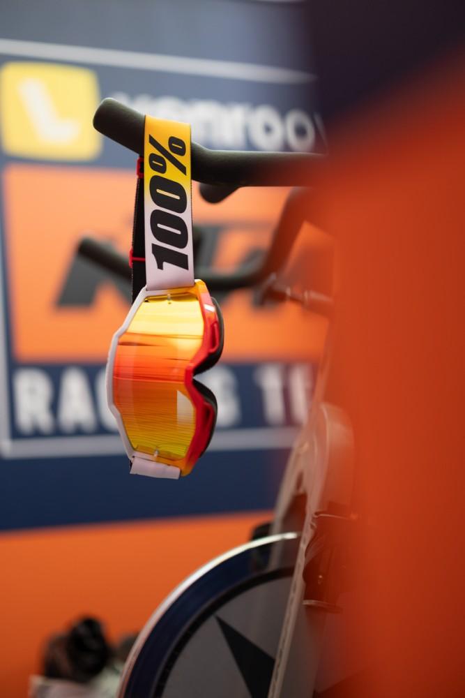 ONE-50014-00060 ACCURI 2 Goggle Torken - Mirror Red Lens